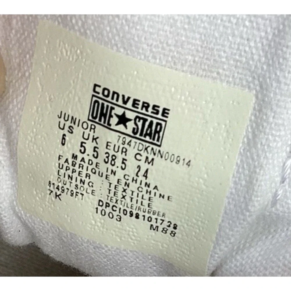 Converse Youth Size 6 Slip On Shoes Girls One Star Sneakers Stars 614979FT